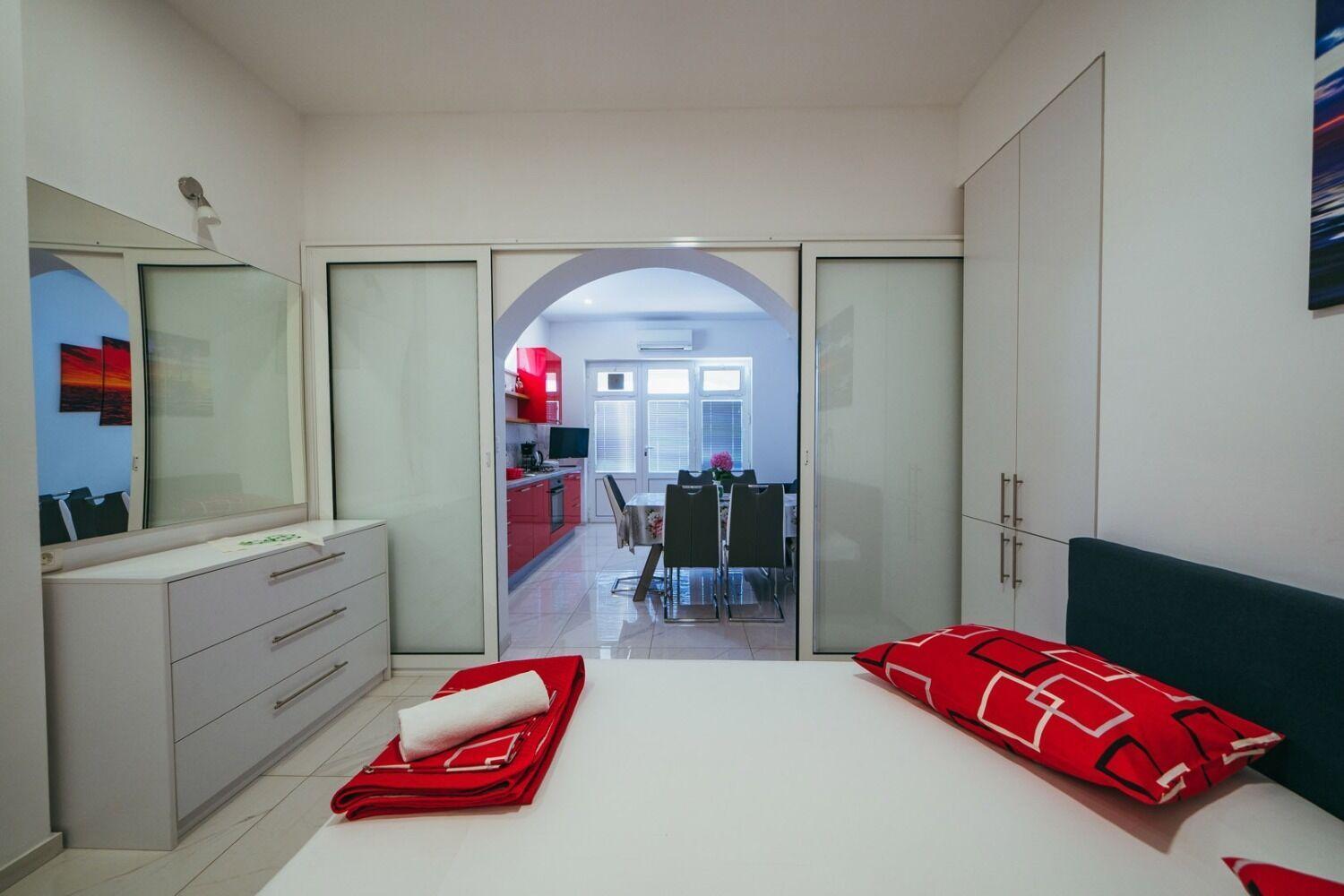 Apartments Lovre - Close To The Sea Brela Extérieur photo