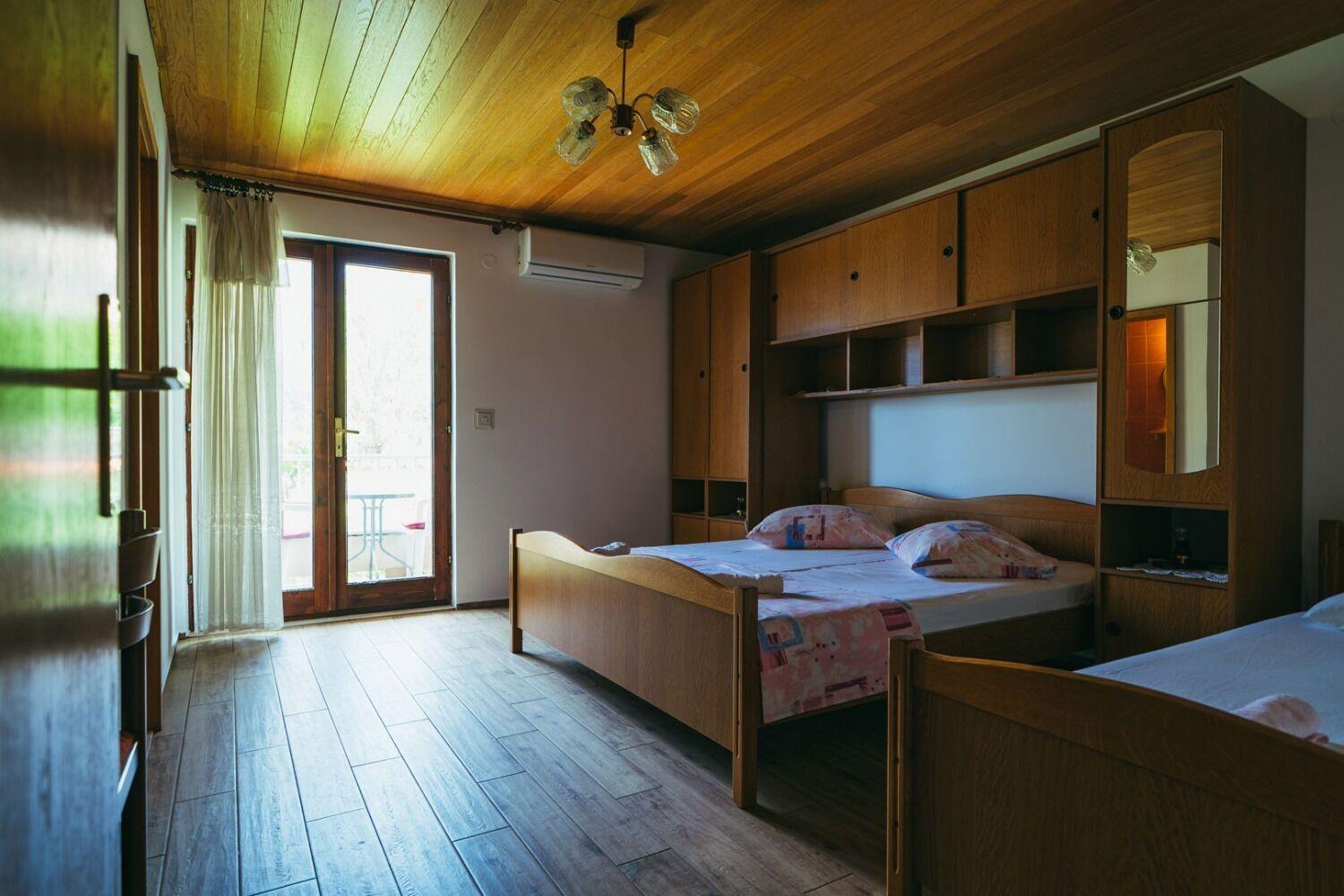 Apartments Lovre - Close To The Sea Brela Extérieur photo