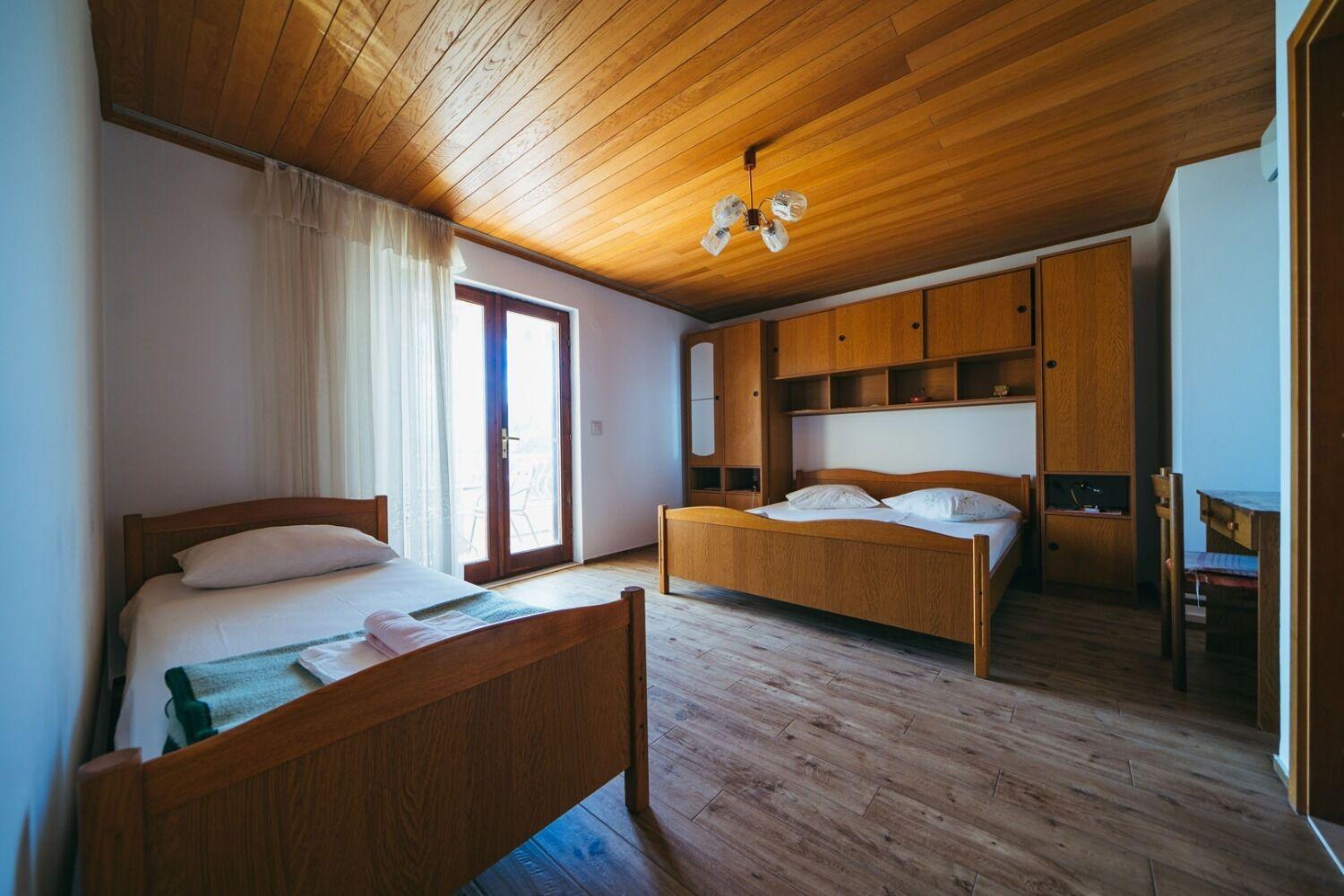 Apartments Lovre - Close To The Sea Brela Extérieur photo