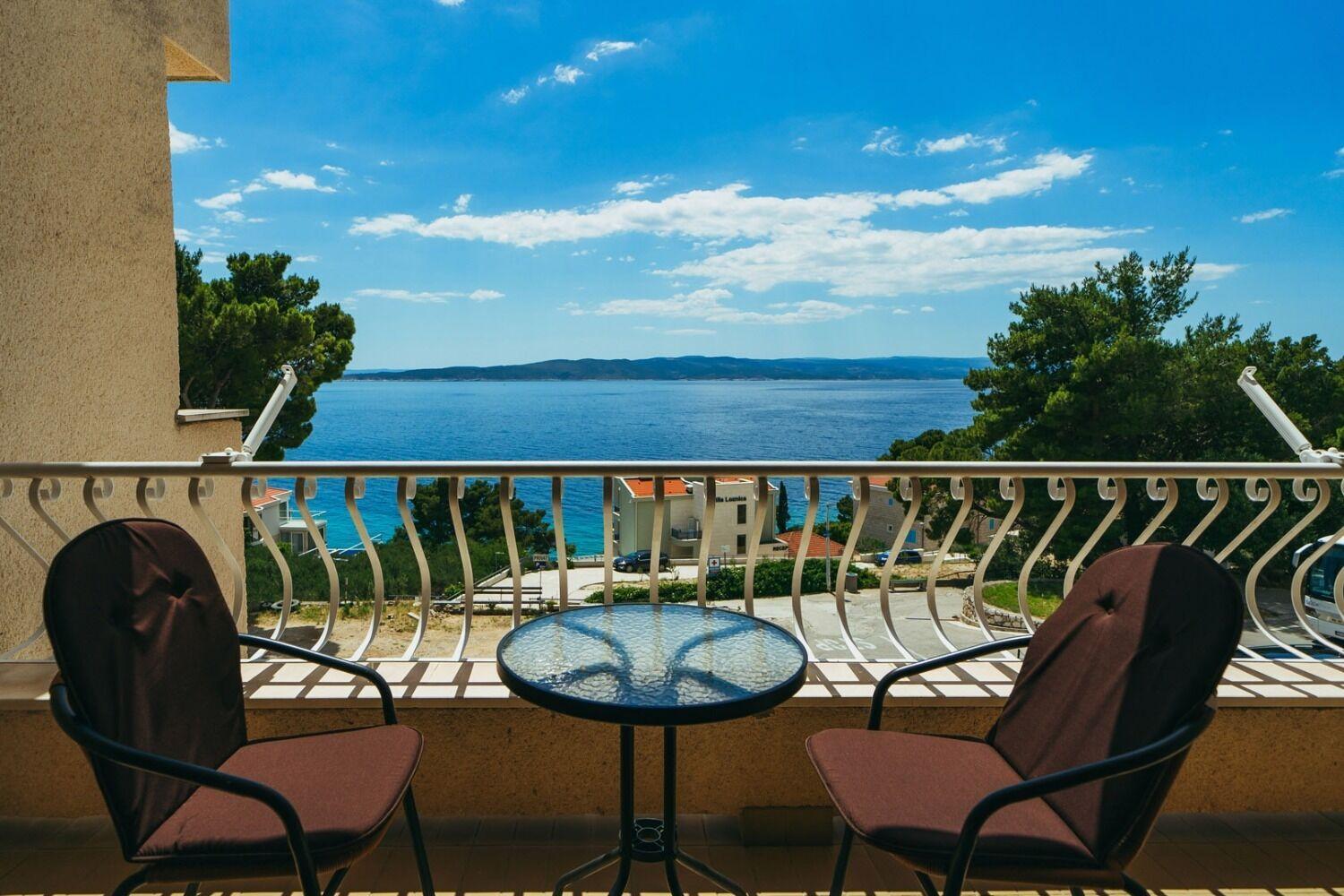 Apartments Lovre - Close To The Sea Brela Extérieur photo