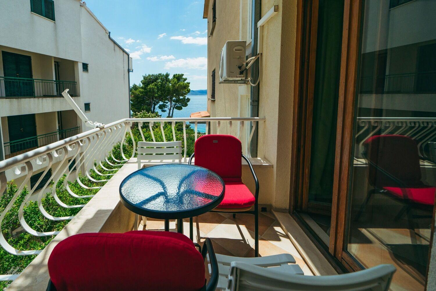 Apartments Lovre - Close To The Sea Brela Extérieur photo