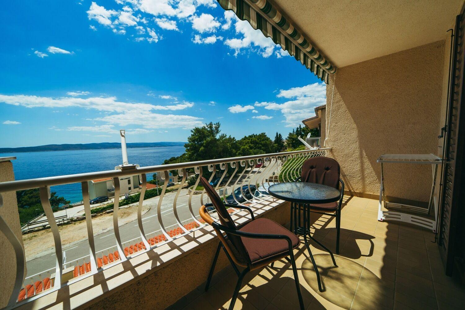 Apartments Lovre - Close To The Sea Brela Extérieur photo